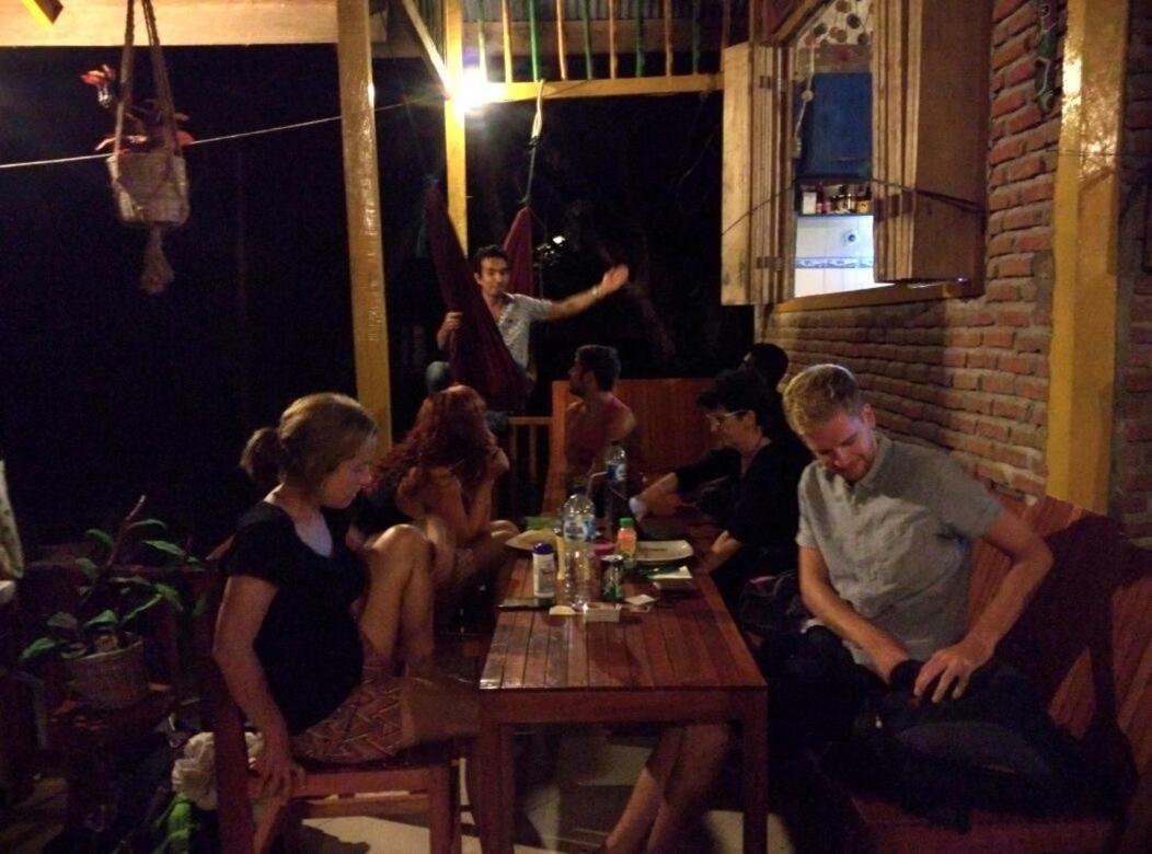 Olala Bungalows And Restaurant Sabang  Exterior photo